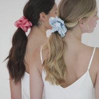 Silk Scrunchie Dusk video thumb